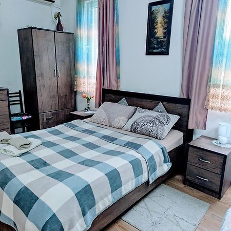 Guest House Marina 트빌리시 외부 사진